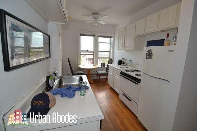 1st image of 3819 N Greenview Ave #Ua2s
