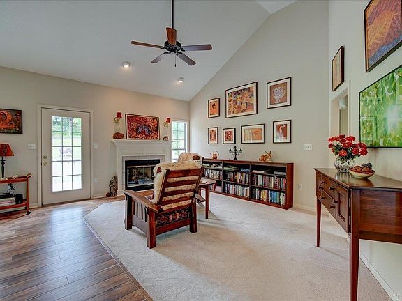 3rd image of 208 Pebble Beach Dr