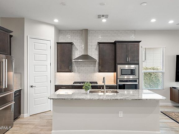 3rd image of 5126 E VILLAGE Drive