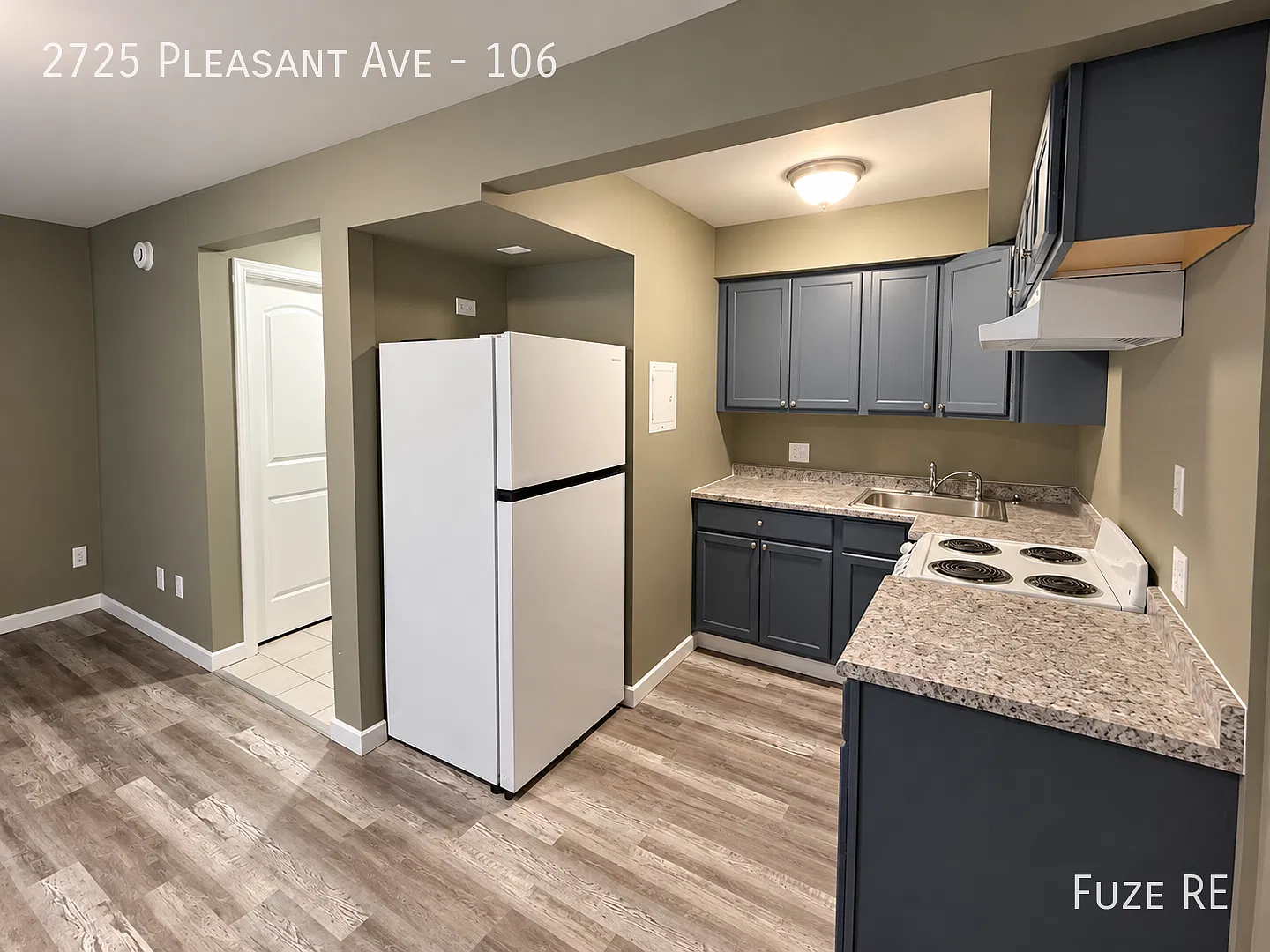 Studio Apartment in South Minneapolis - Available Now! — Photo 2