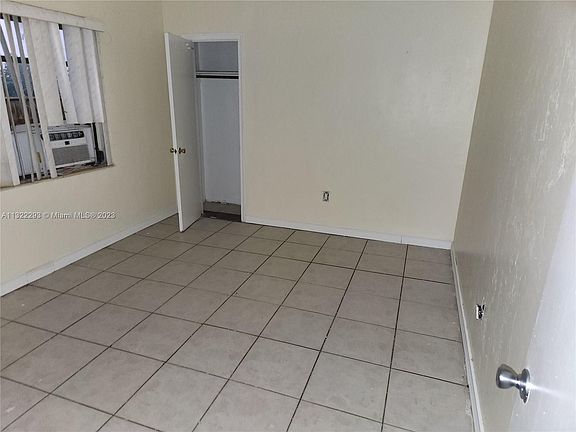 5th image of 6705 NE 5th Ave #1