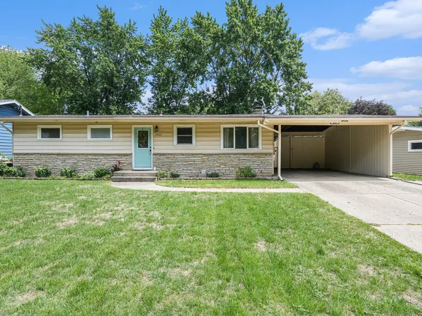 2465 Northville Dr NE, Grand Rapids, MI 49525