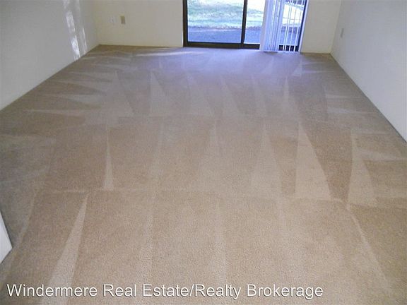 2nd image of 10151 NE 137th Pl