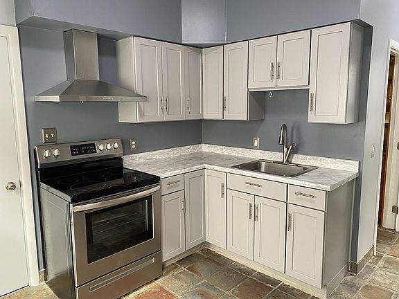 New Gray cabinet/appliances 