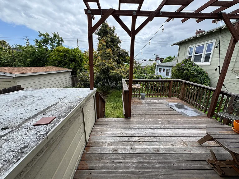 46th St — Photo 30