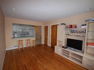 5325 N Virginia Ave APT 2N, Chicago, IL 60625