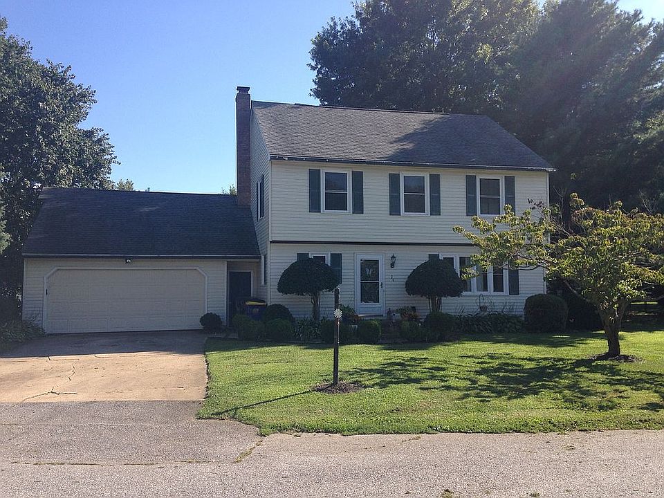 Street view/ w 2 car garage