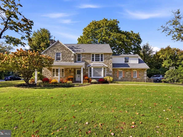 8300 Fairview Rd, Elkins Park, PA 19027
