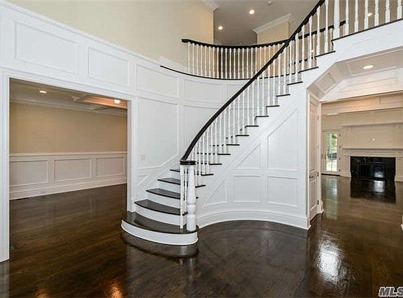 3rd image of 27 Victorian Ln