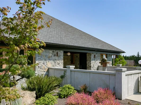 735 Arden Rd, Metchosin, BC V9C 4G2