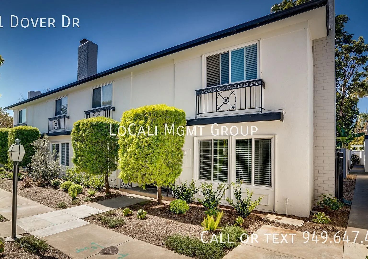 Charming Newport Beach Townhouse in Coveted Dover Shores — Photo 1