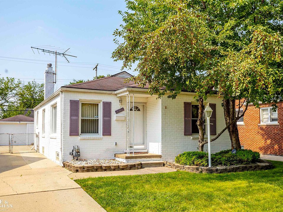 1st image of 20468 Roscommon St