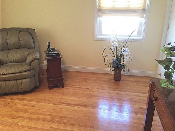 4th image of 479 N Walker Ave