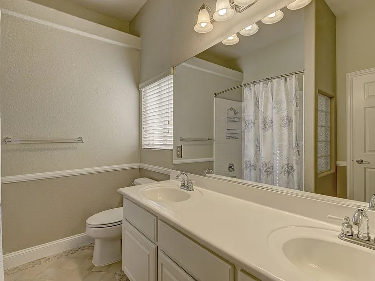 3920 Larkcrest St — Photo 20