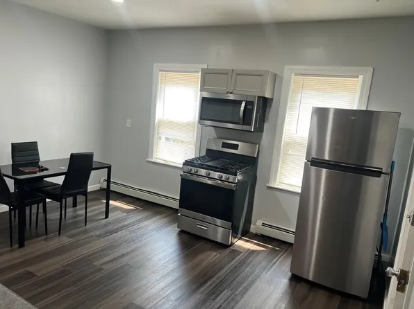 147 Prudence Ave Floor 1, Providence, RI 02909