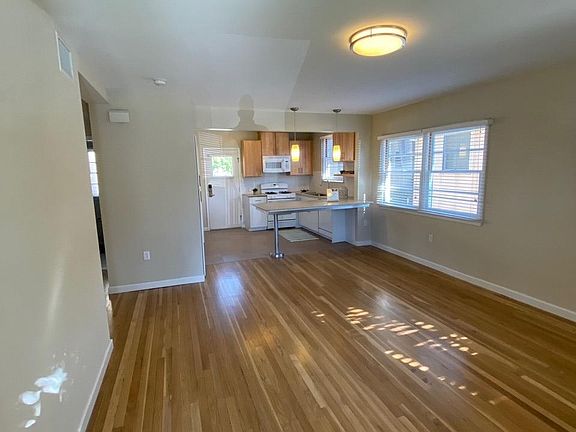 2nd image of 1012 Elkgrove Ave #0