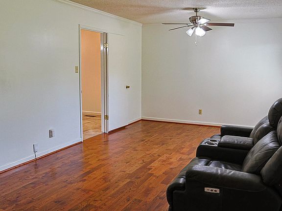 5th image of 5149 Green Valley Rd