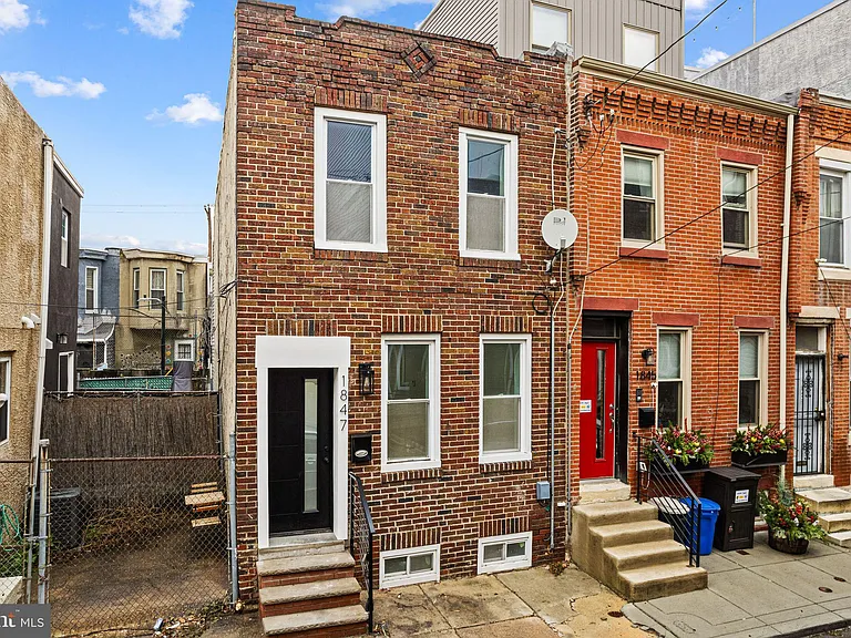 1847 Gerritt St — Photo 27