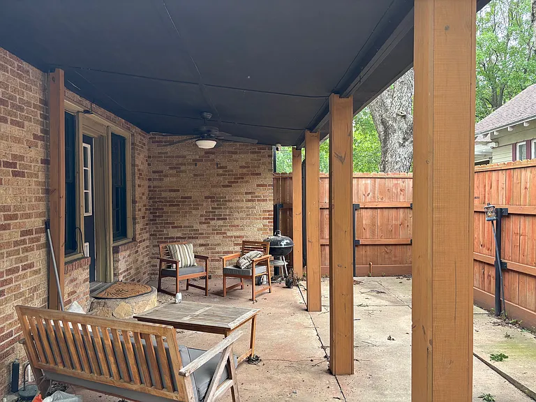 1001 S Lindsay St — Photo 23