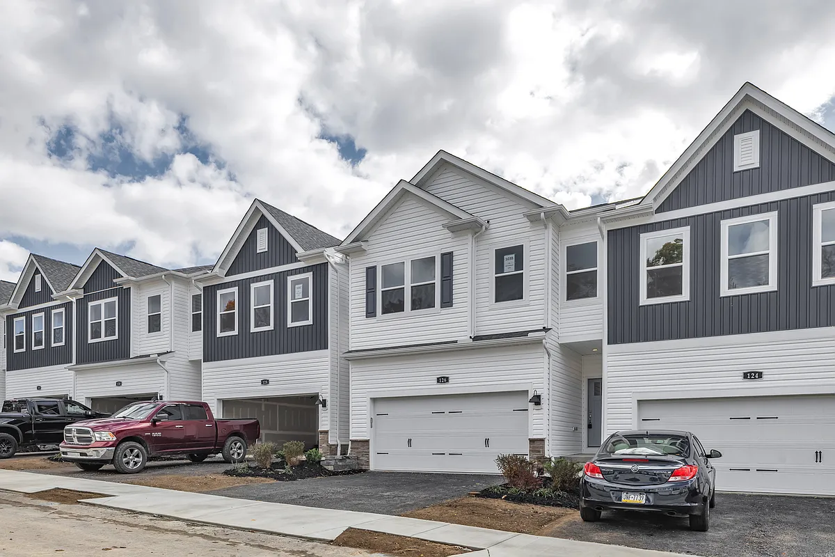 Building Photo - 126 Scotland Ln