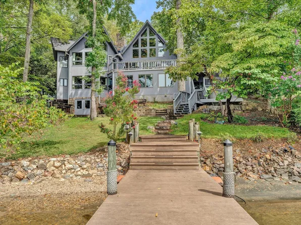 367 Niver Dr, Union Hall, VA 24176