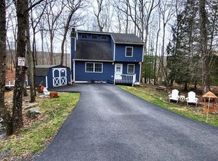 185 Salisbury Rd, Bushkill, PA 18324