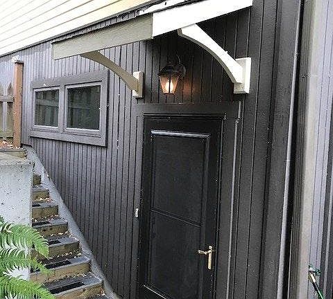 Private Entrance