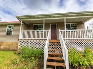215 5th St, Mineral Point, WI 53565
