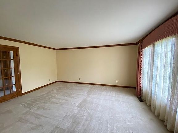 2nd image of 5441 Silverthorn Ct