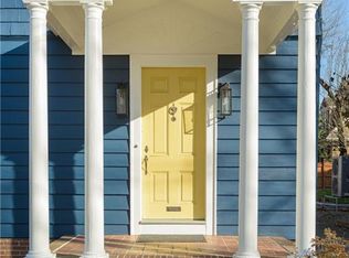 369 Cole Ave, Providence, RI 02906