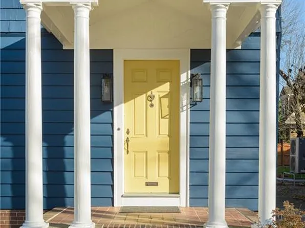 369 Cole Ave, Providence, RI 02906