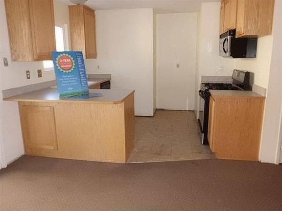 4th image of 2840 Belgrade Way