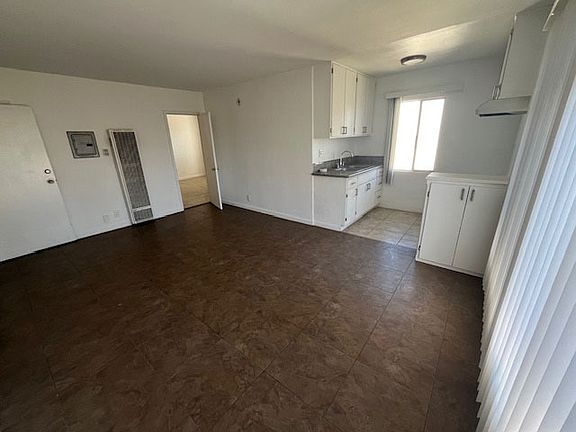 2nd image of 3867 Potomac Ave #18