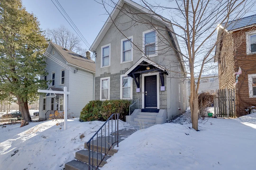 2619 S 7th St — Photo 2