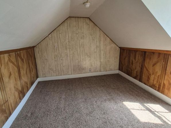 16 Depot St, 16 Depot St UNIT 2, Pittsfield, NH 03263