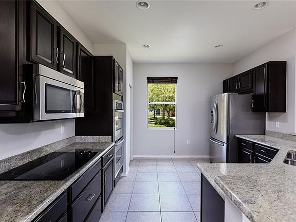 4th image of 11235 Running Pine Dr