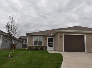 438 Kreisel Dr, Raymore, MO 64083