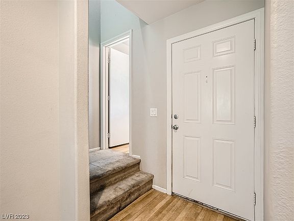 5th image of 9137 Epworth Ave