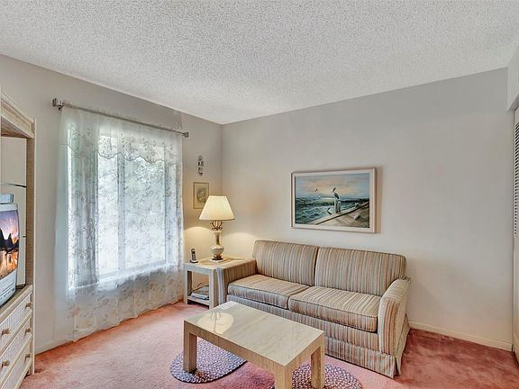 4th image of 820 Sky Pine Way #H2