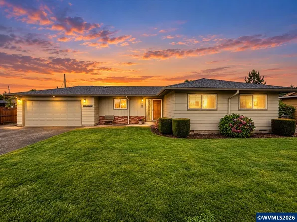 360 View Ln, Lebanon, OR 97355