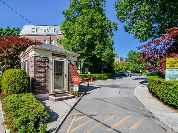 7 Chateaux Circle #7F, Scarsdale, NY 10583