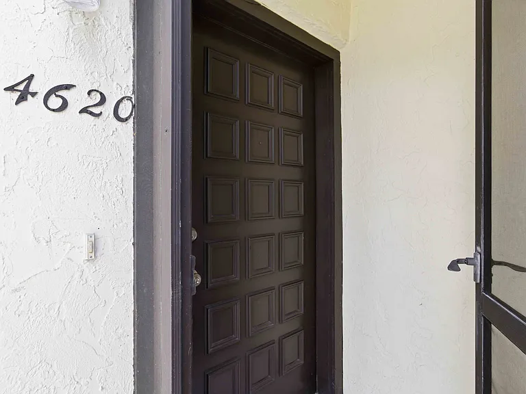 4620 Longwater Chase #4620 — Photo 1