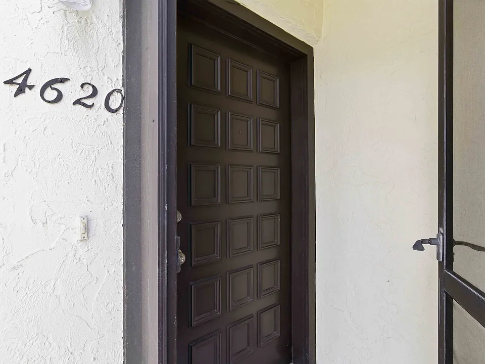 4620 Longwater Chase #4620