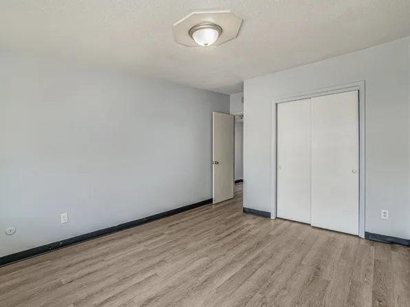 17307 E Susquehanna Dr #19, Independence, MO 64056