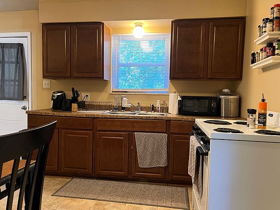 3rd image of 1021 W Cascade Ave #1023
