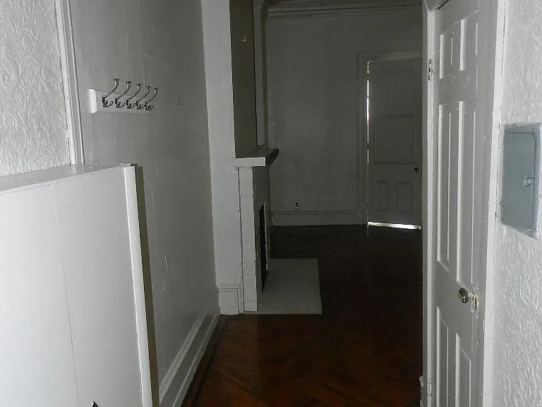 2118 Walnut St #2R — Photo 5