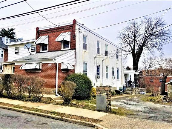 2nd image of 133 Saint Charles St