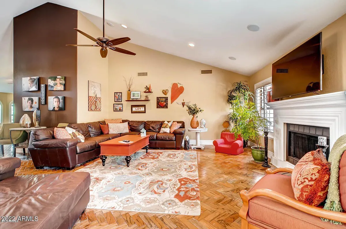Building Photo - 3437 E Equestrian Trl