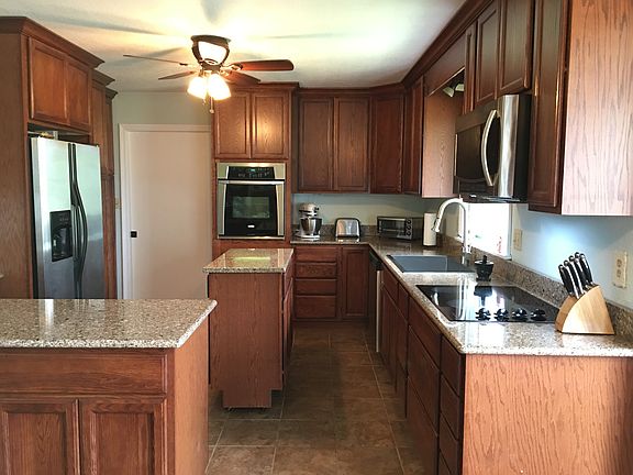 Open country kitchen 