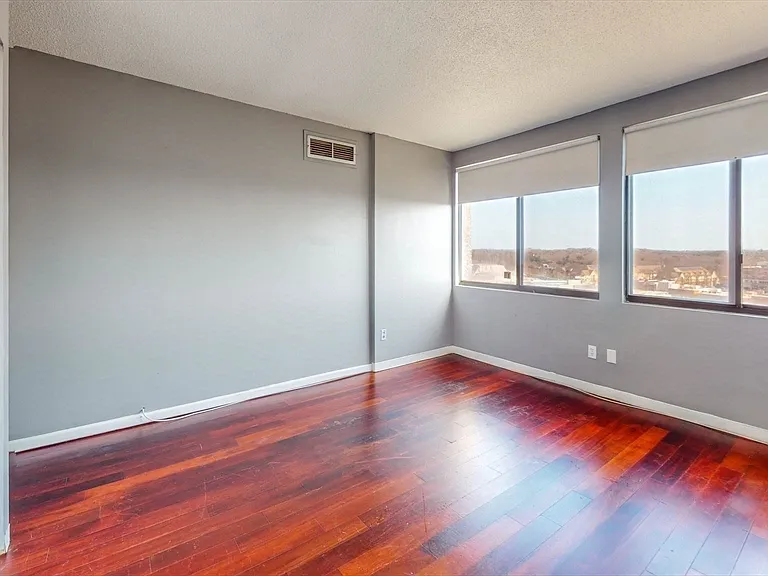 250 Hammond Pond Pkwy #1203N — Photo 19